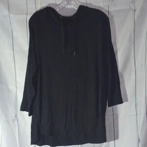 Avia Half Sleeve black shirt with hood
